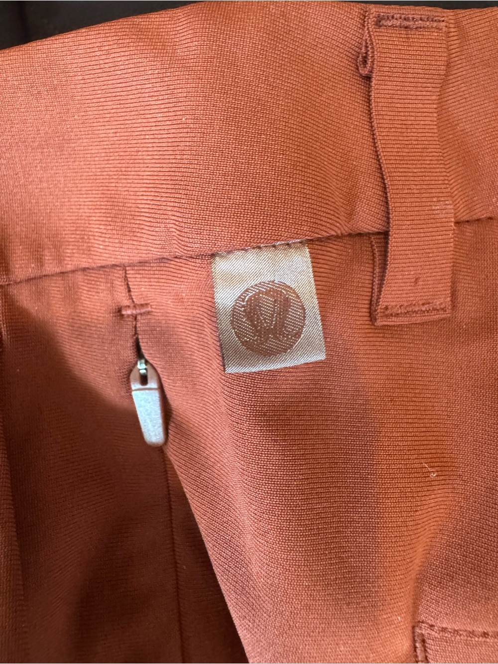 Lululemon Men's Commission Pant Classic -Dark Terra Cotta/Rust. Size 32 - Picture 13 of 14